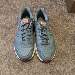 Womens Nike Running Shoes Size 8.5